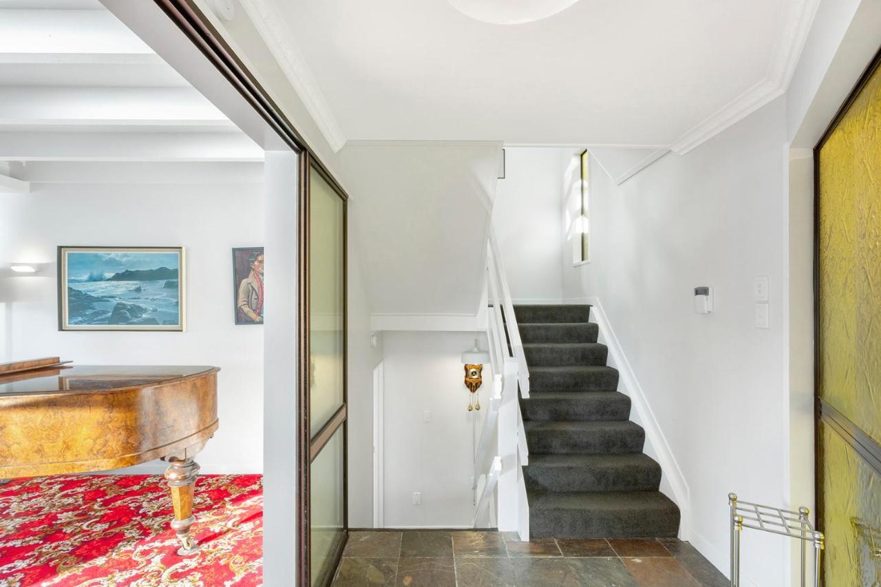 Harbour Views Villa Dunedin Exterior foto
